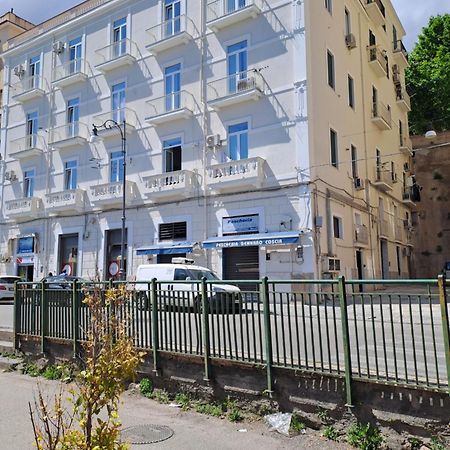 Apartamento Ti Porto Al Centro Unforgettable Moments Salerno Exterior foto