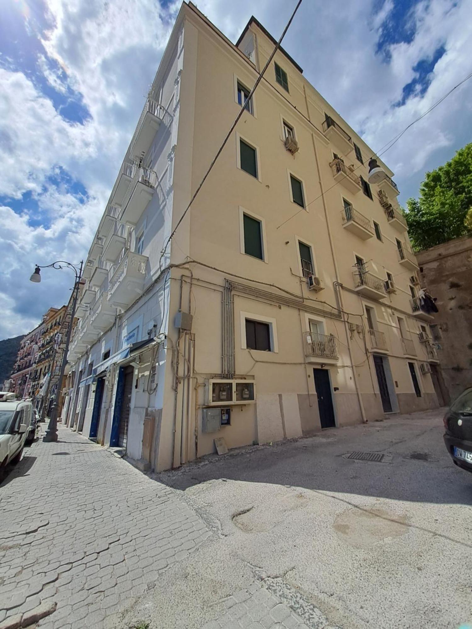 Apartamento Ti Porto Al Centro Unforgettable Moments Salerno Exterior foto